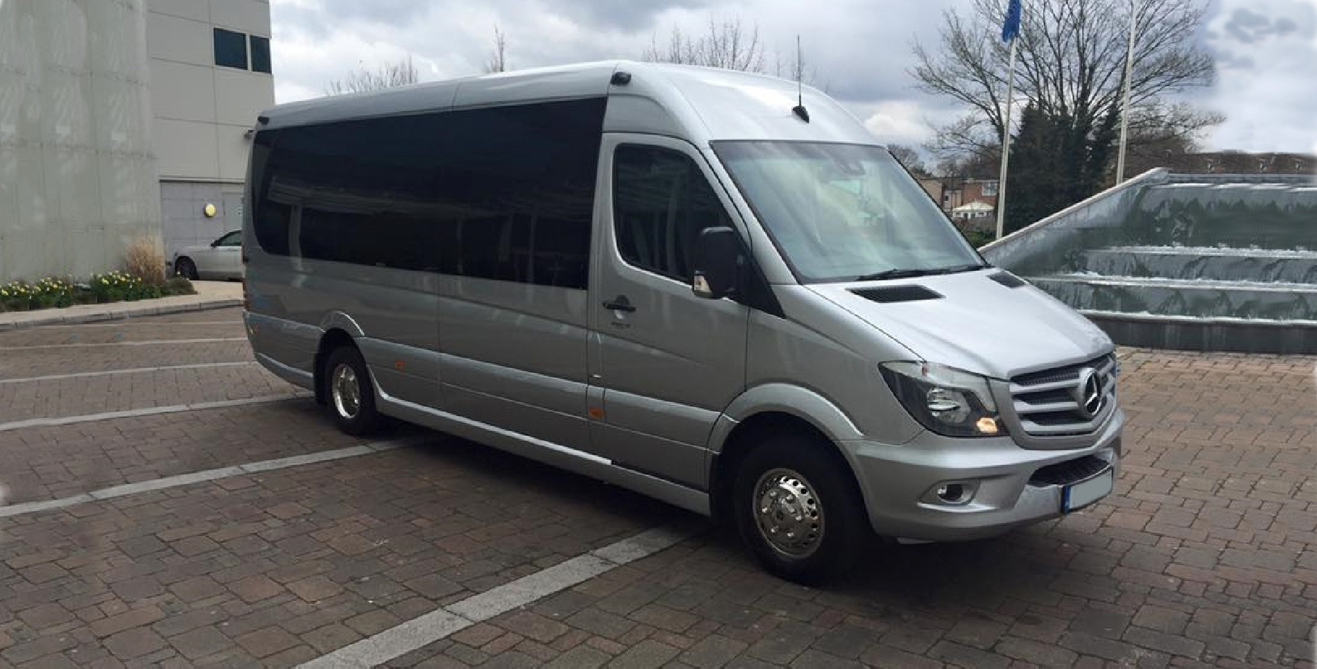 minibus hire bishops stortford